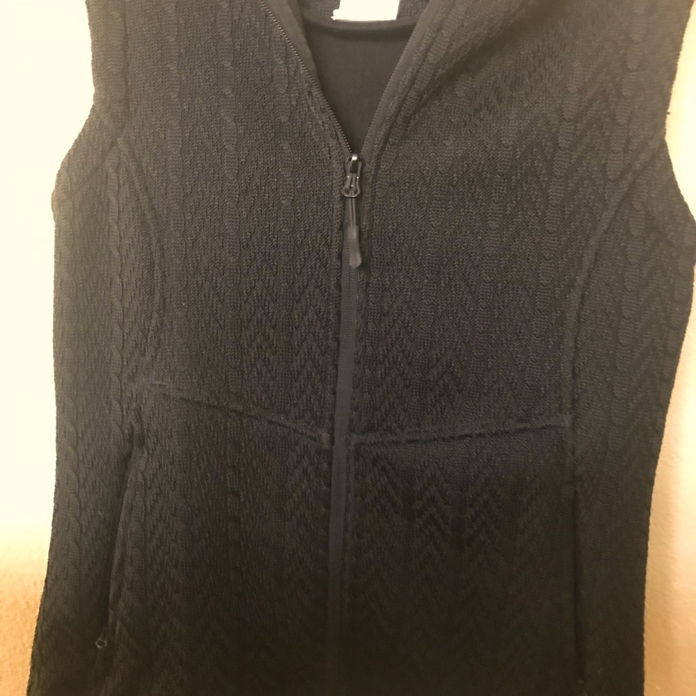 ICEBURG Vest, gently used w/hoodie & pockets. Just in time for chilly days ahead